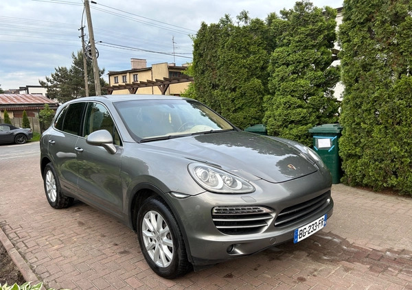 Porsche Cayenne cena 54999 przebieg: 230000, rok produkcji 2011 z Łódź małe 137